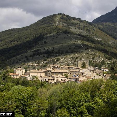Chateau De Rosans Bagian luar foto