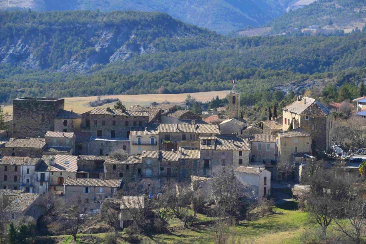 Chateau De Rosans Bagian luar foto