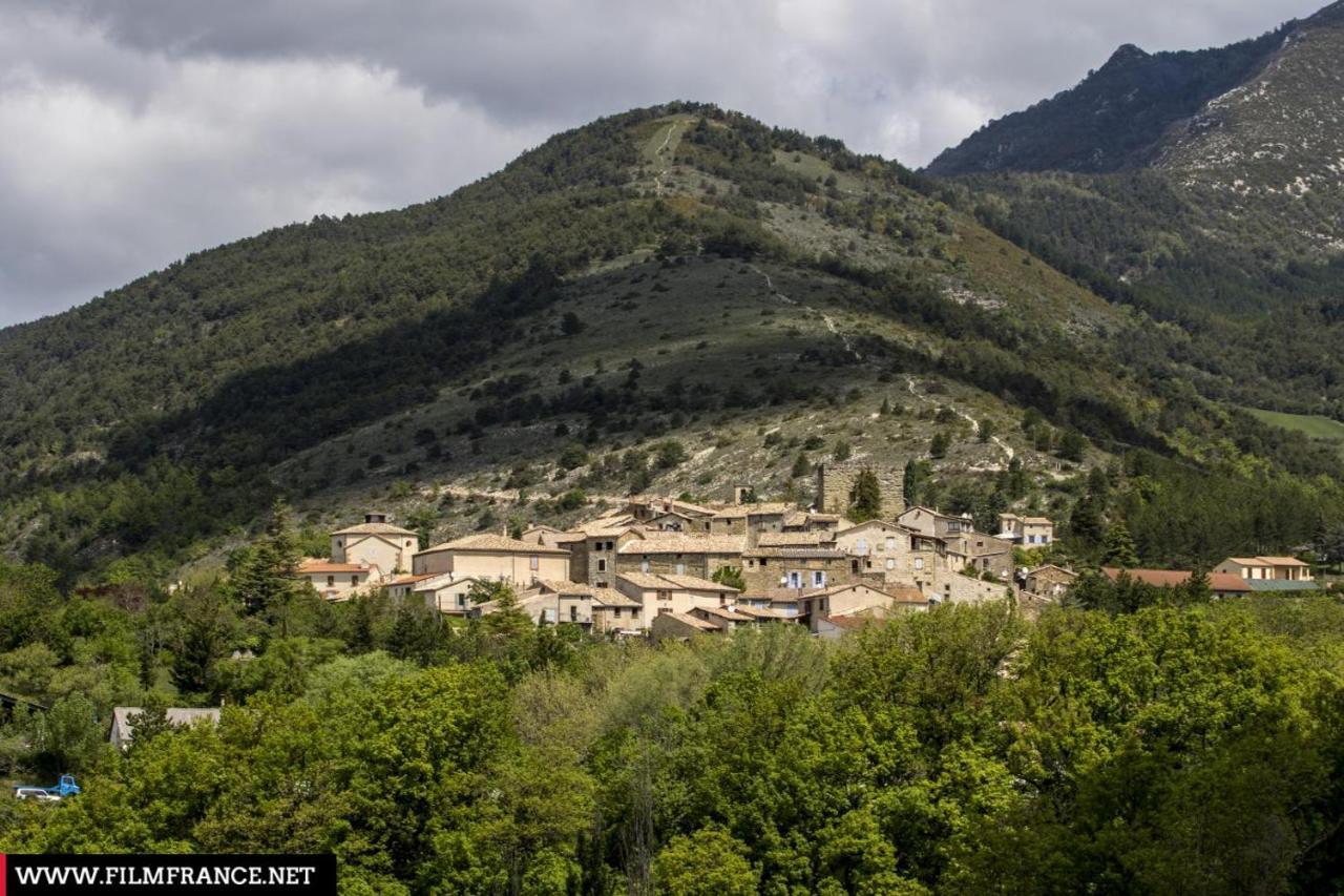 Chateau De Rosans Bagian luar foto